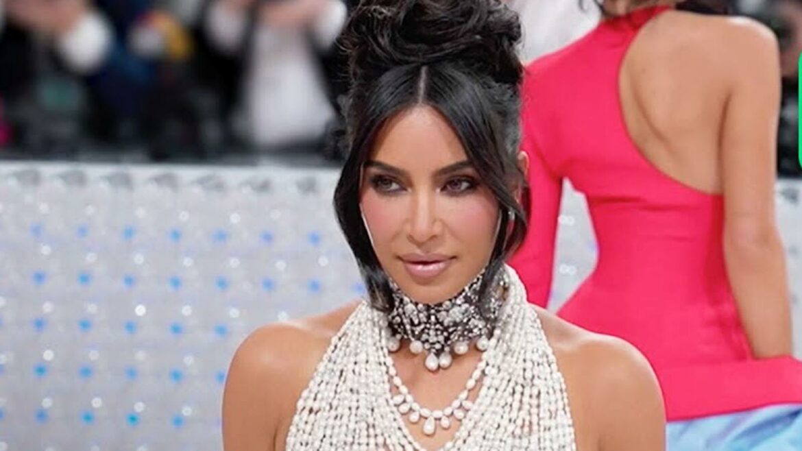 Kim Kardashian deelt haar geheimen voor het handhaven van haar goed gevormde lichaam