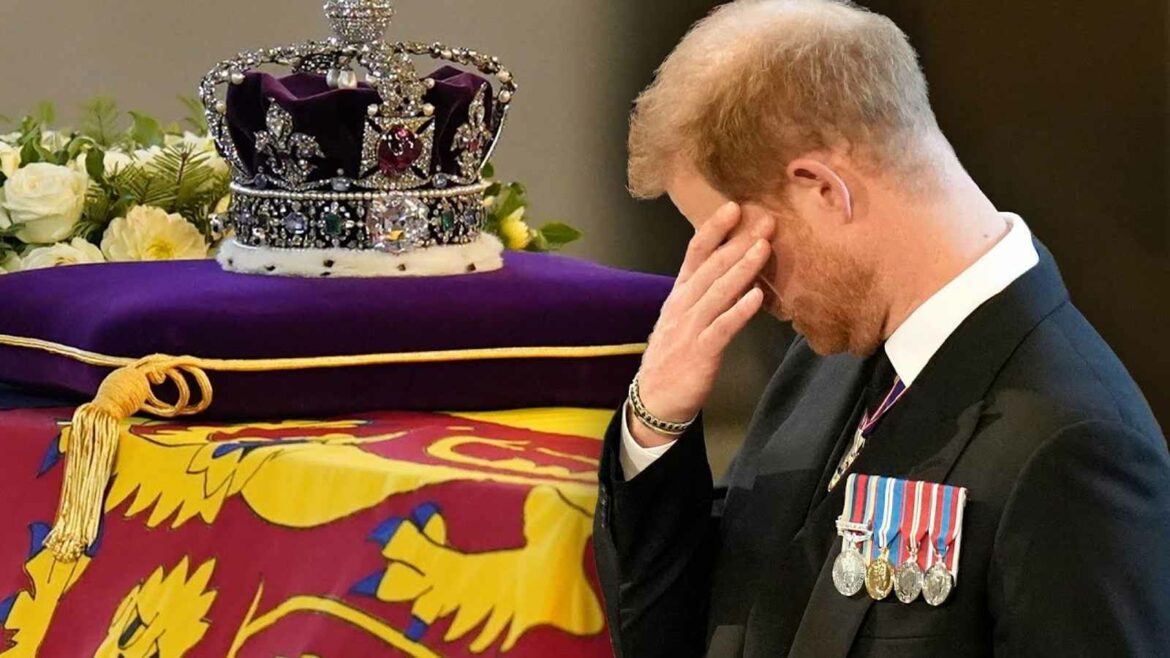 Naaktfoto’s van Prince Harry mogelijk uitgelekt Naaktfoto’s van Prince Harry mogelijk uitgelekt